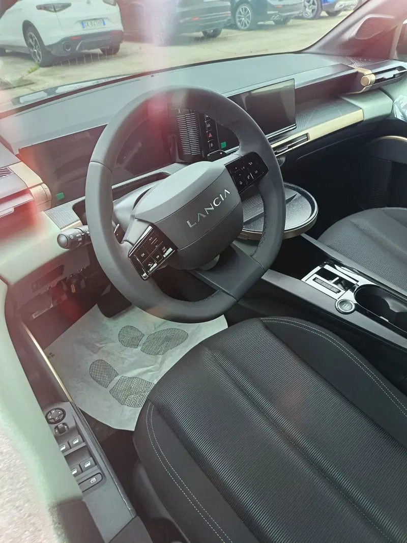 Lancia Ypsilon nuova a Perugia (5)