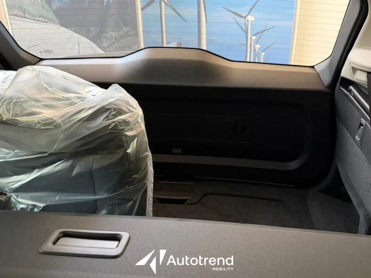 Volvo XC90 nuova a Bari (20)