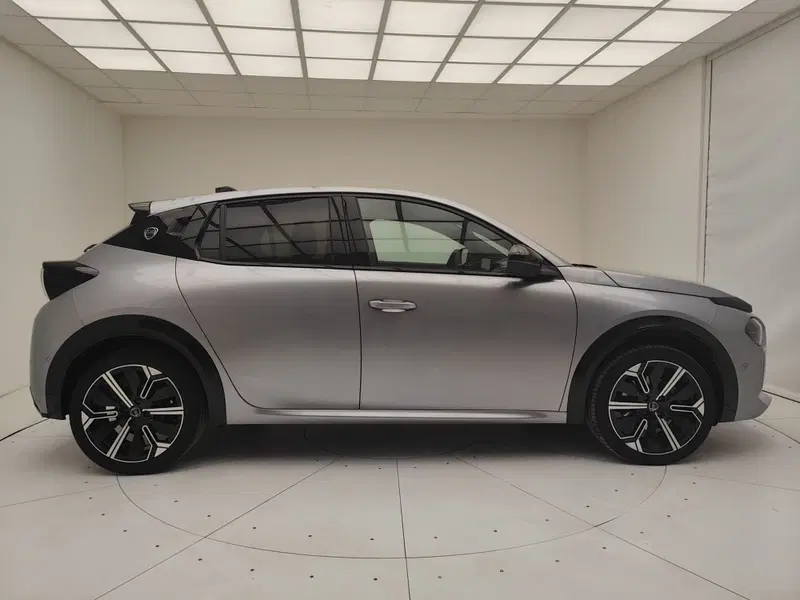 Lancia Ypsilon usata a Como (19)