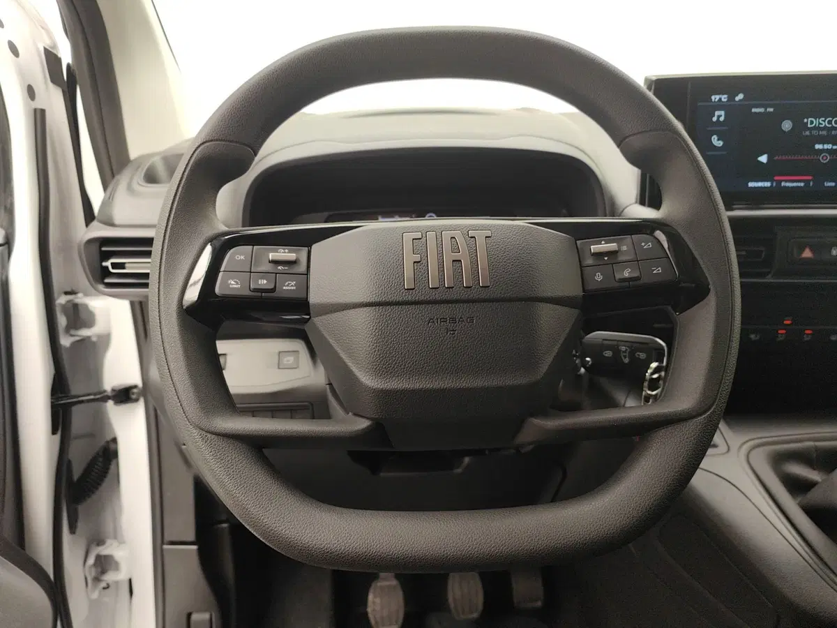 Fiat Doblò Furgone nuova a Como (14)