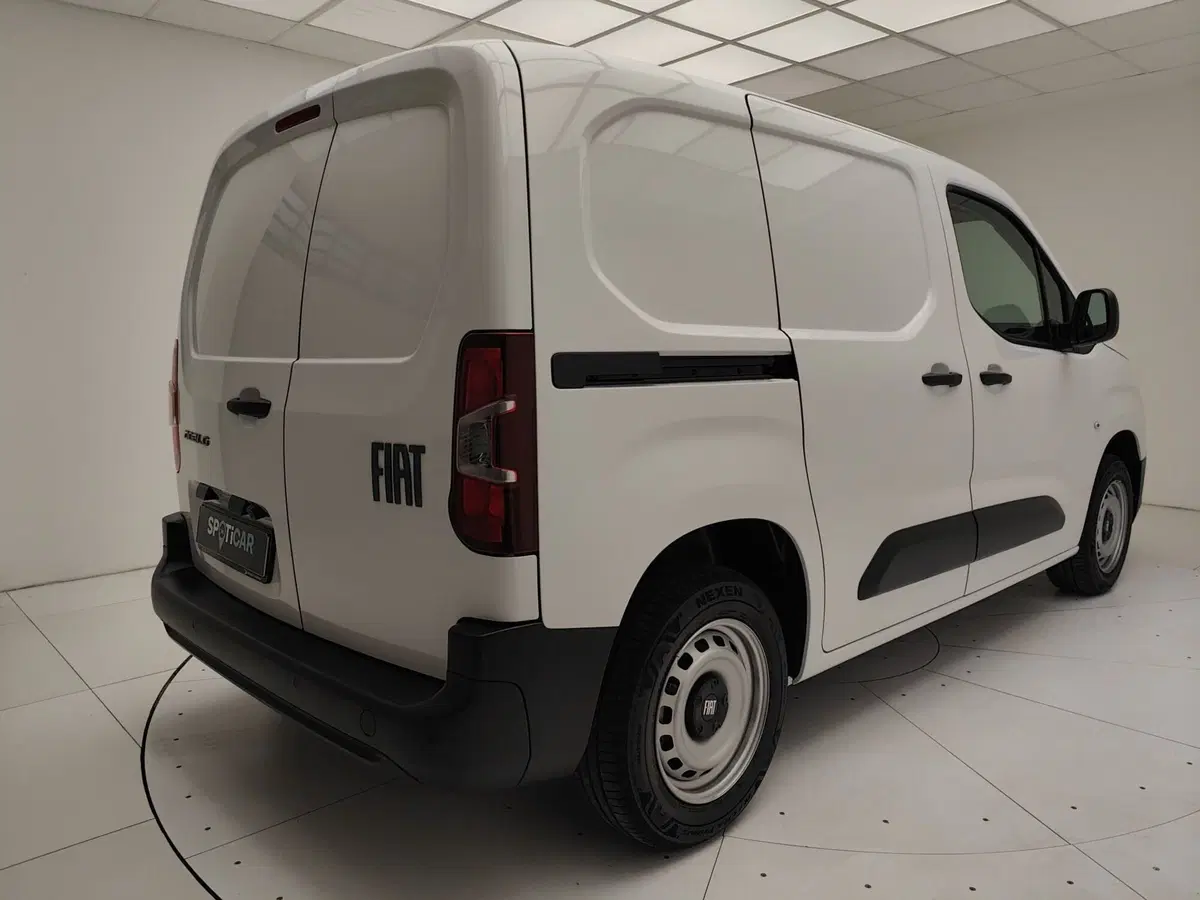 Fiat Doblò Furgone nuova a Como (6)
