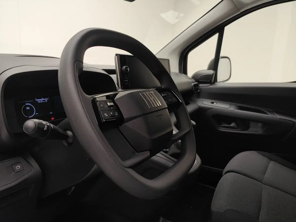 Fiat Doblò Furgone nuova a Como (8)