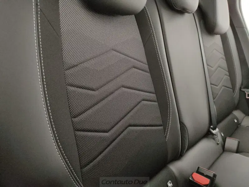 Jeep Avenger usata a Caserta (13)