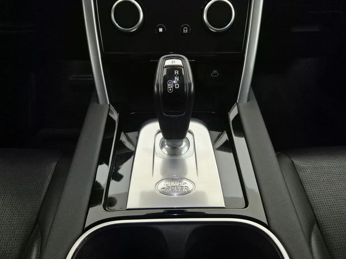 Land Rover Discovery Sport usata a Torino (11)