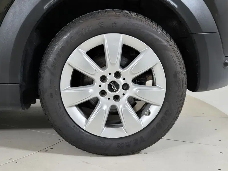 MINI Mini Countryman usata a Torino (13)