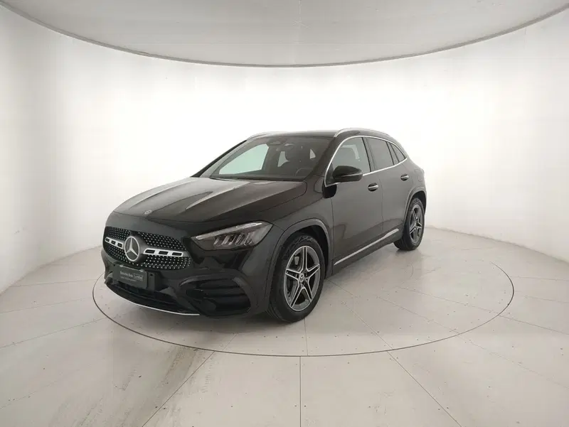 Mercedes-Benz GLA SUV usata a Genova
