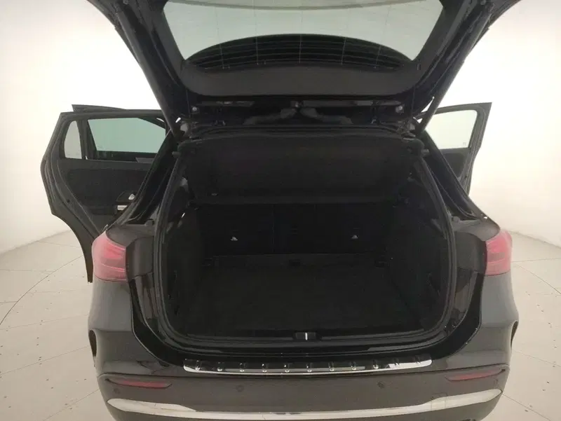 Mercedes-Benz GLA SUV usata a Genova (11)