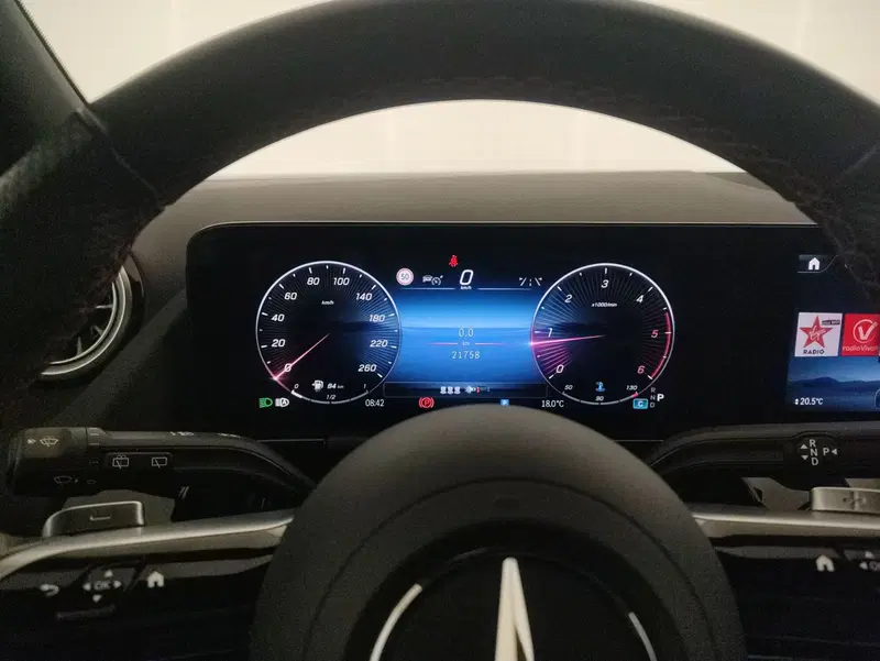Mercedes-Benz GLA SUV usata a Genova (15)