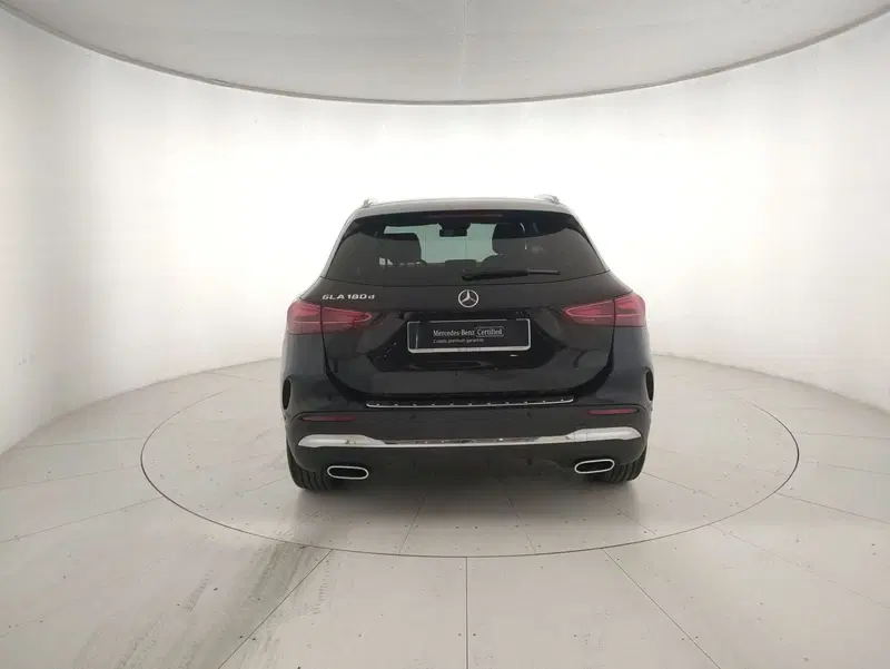 Mercedes-Benz GLA SUV usata a Genova (3)