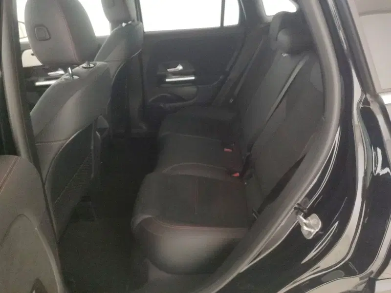 Mercedes-Benz GLA SUV usata a Genova (7)