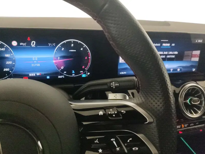 Mercedes-Benz GLA SUV usata a Genova (9)