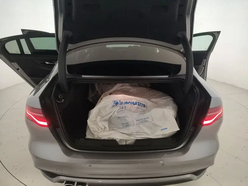 Jaguar XE usata a Alessandria (10)