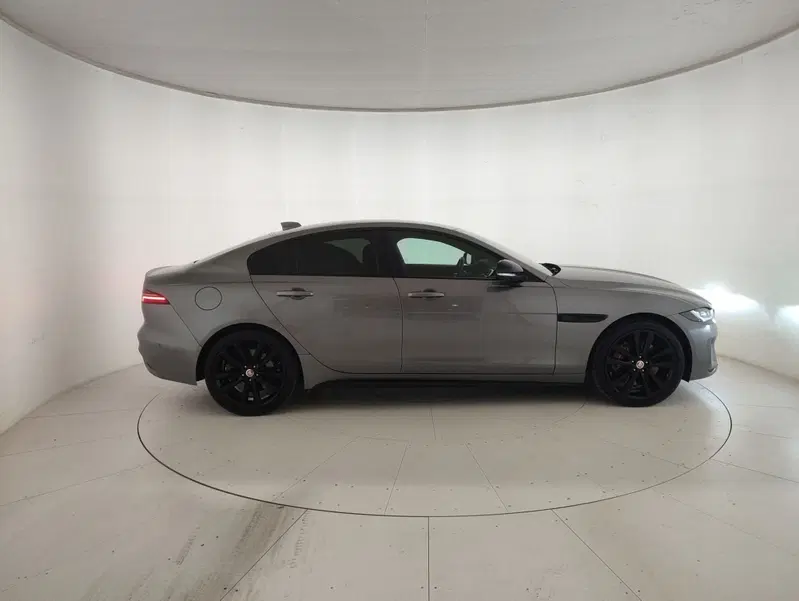 Jaguar XE usata a Alessandria (5)