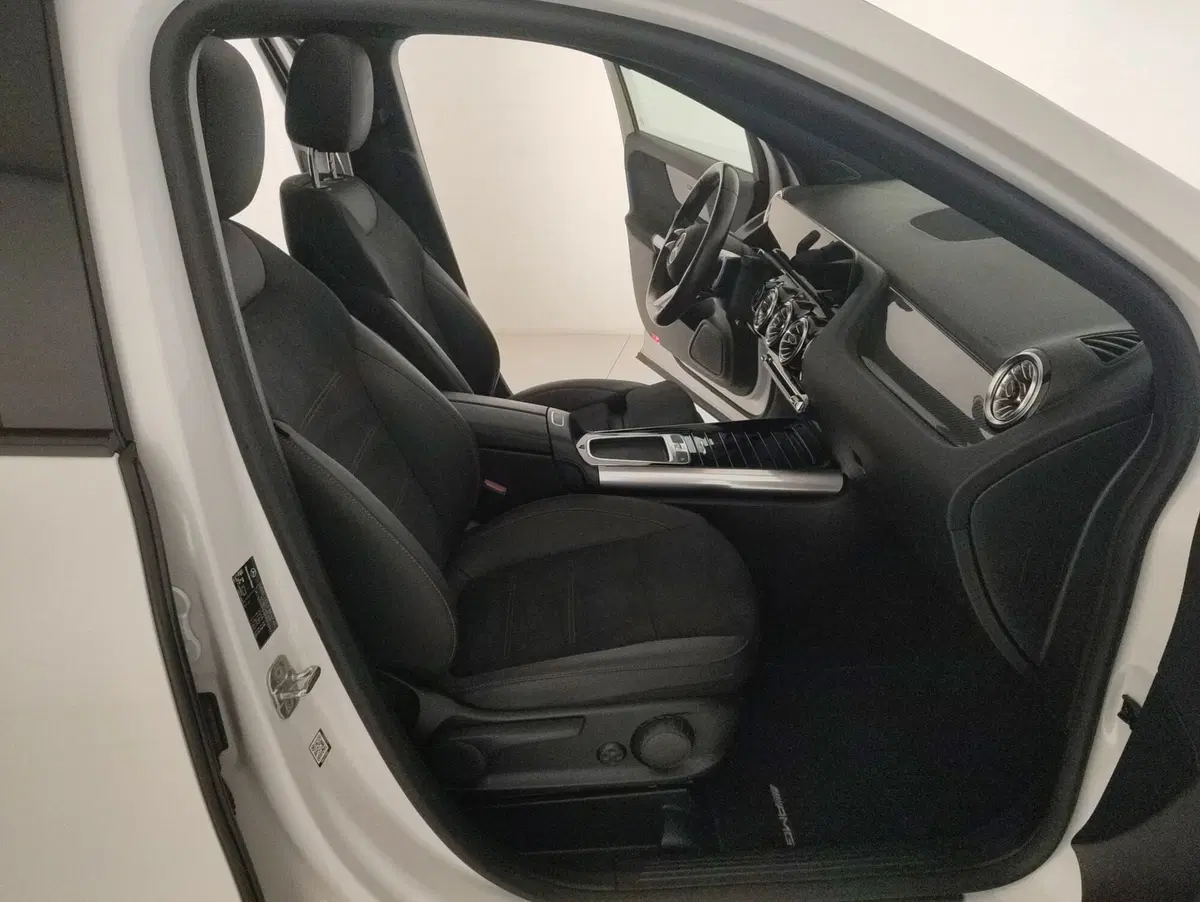 Mercedes-Benz GLA SUV usata a Alessandria (10)