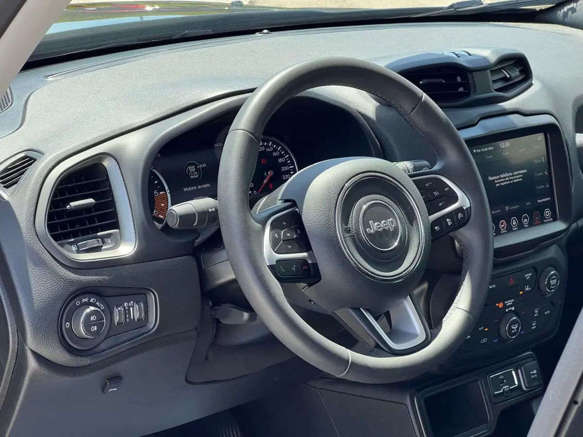Jeep Renegade usata a Matera (18)