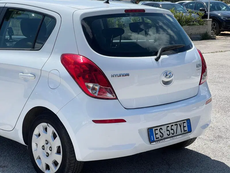 Hyundai i20 usata a Matera (10)