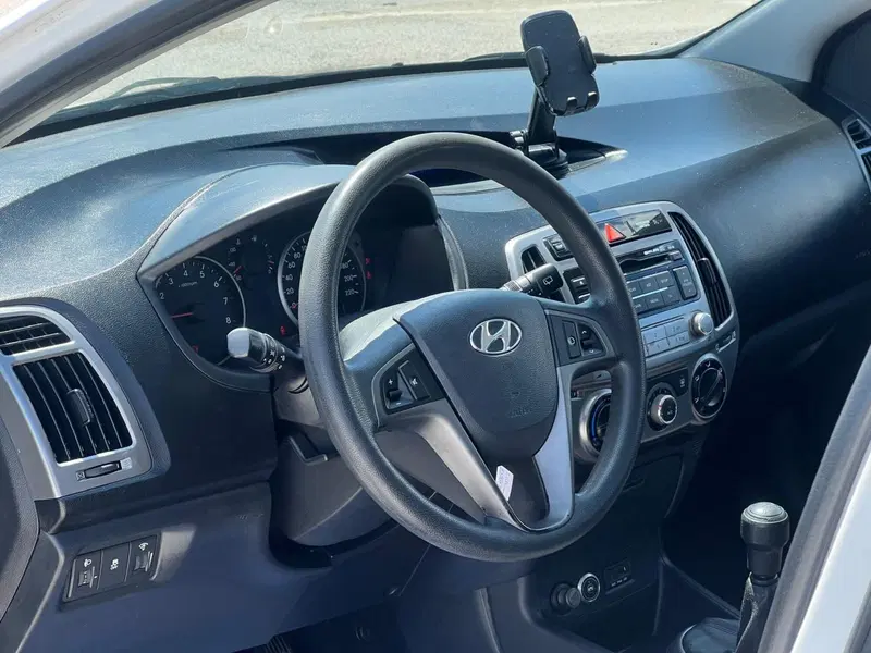 Hyundai i20 usata a Matera (12)