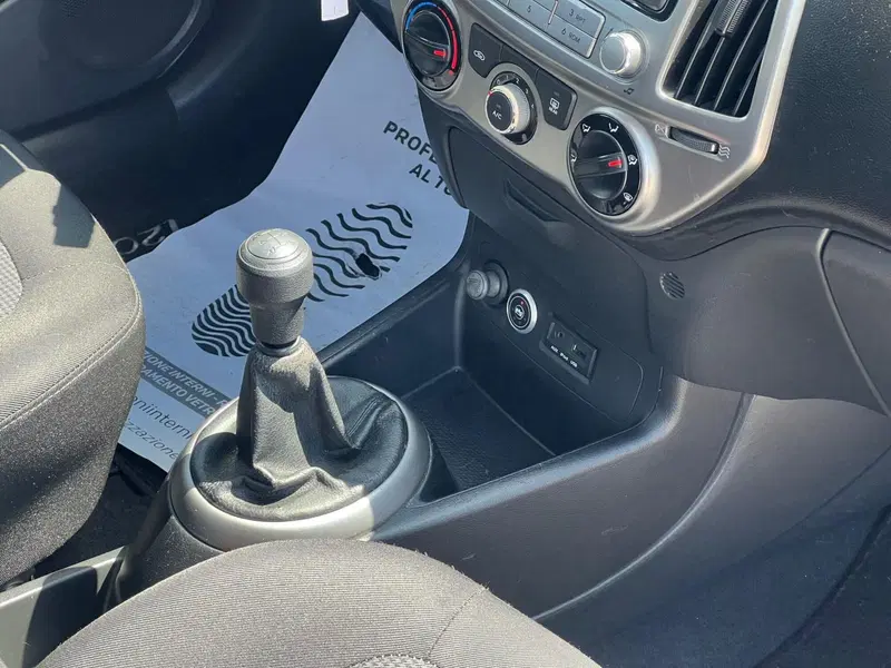 Hyundai i20 usata a Matera (16)