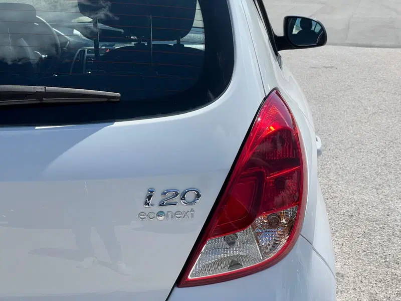 Hyundai i20 usata a Matera (9)