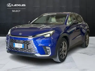 Lexus LBX 1.5 hybrid Elegant 2wd del 2024 usata a Melilli