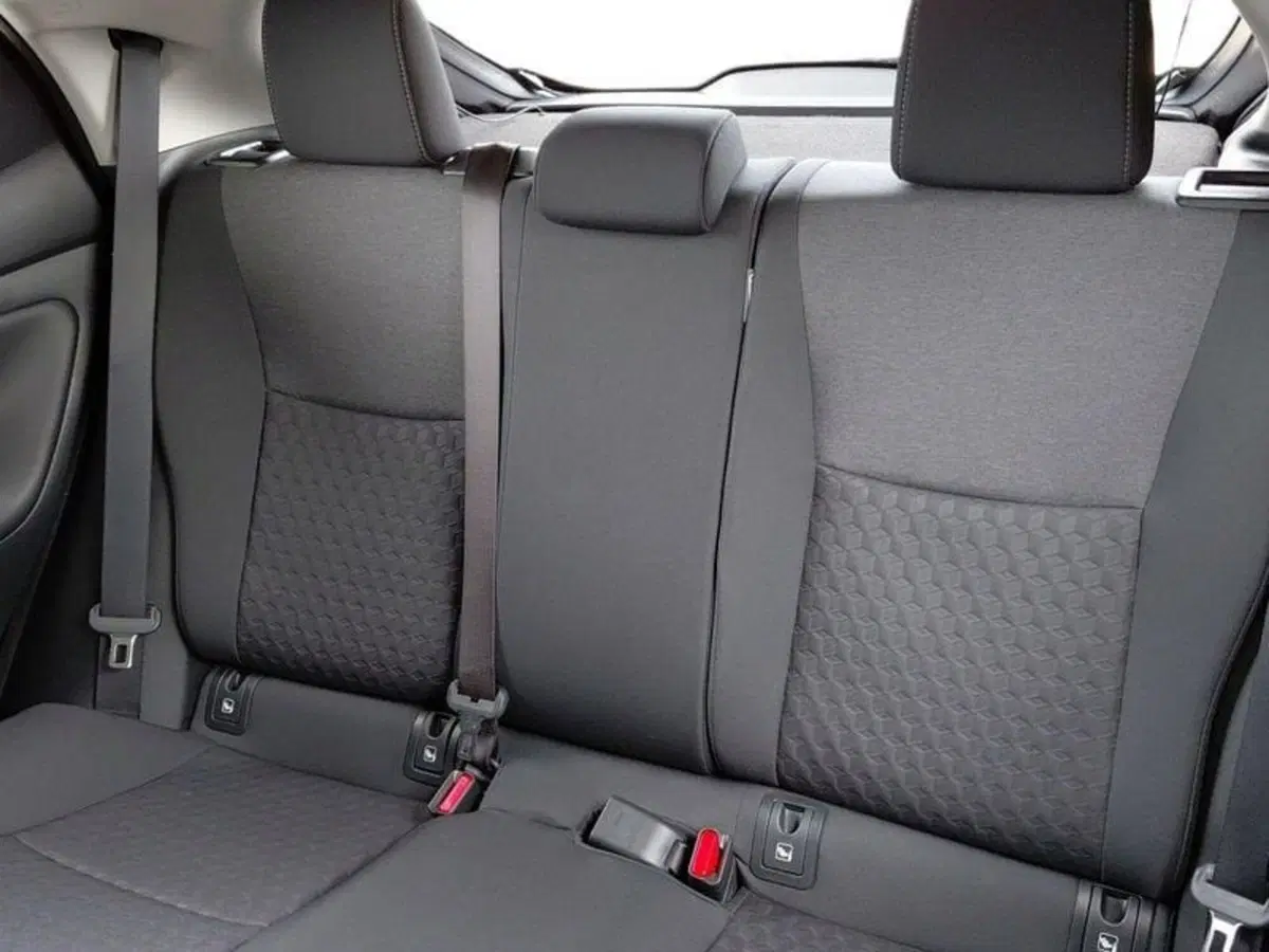 Toyota Yaris usata a Cagliari (12)