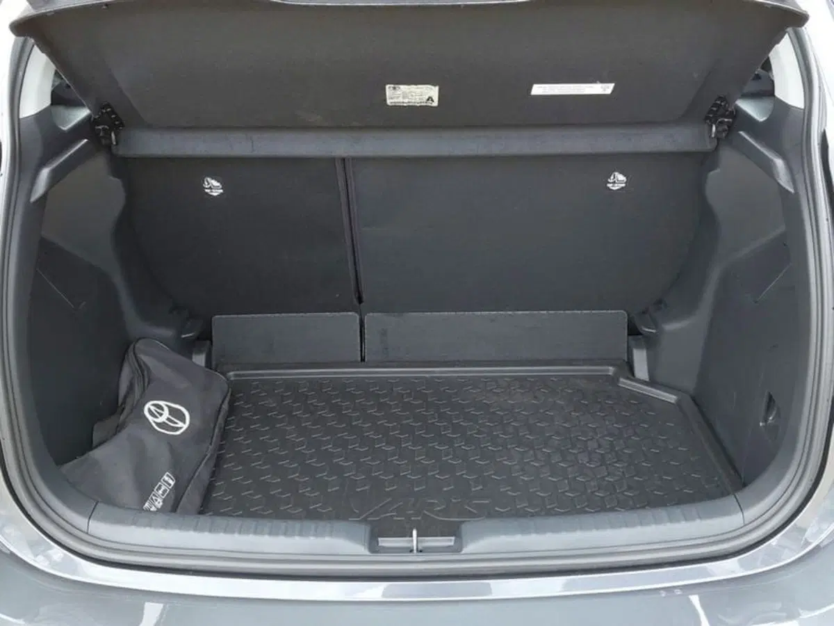 Toyota Yaris usata a Cagliari (7)