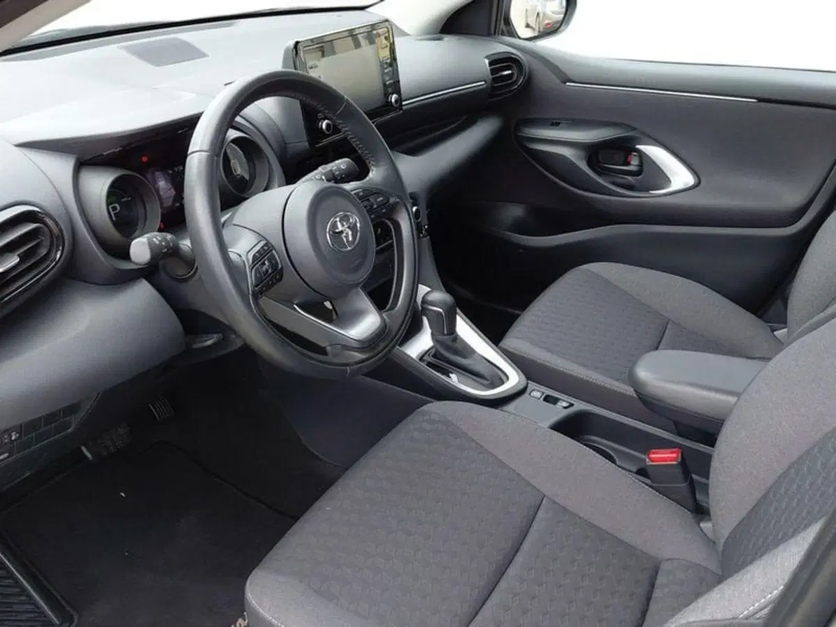 Toyota Yaris usata a Cagliari (8)