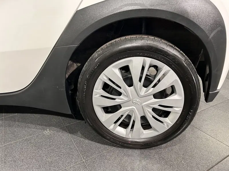 Toyota Aygo X usata a Milano (11)