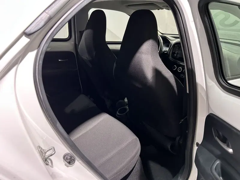 Toyota Aygo X usata a Milano (7)