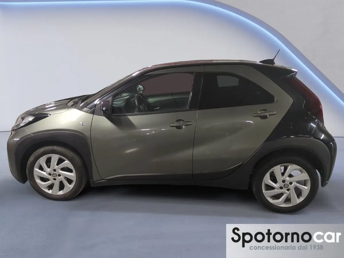 Toyota Aygo X usata a Milano (3)