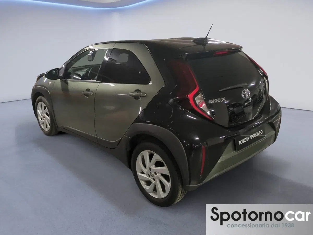 Toyota Aygo X usata a Milano (4)
