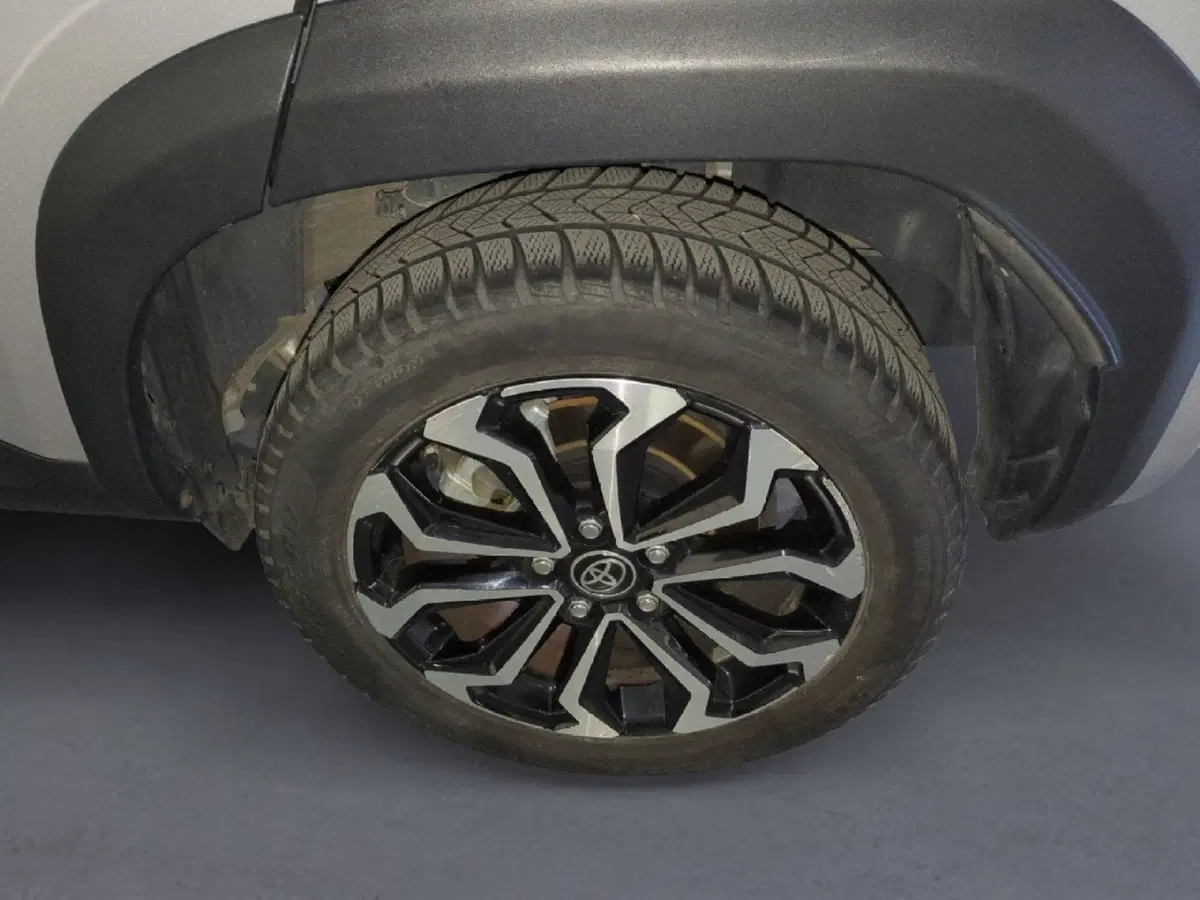 Toyota Yaris Cross usata a Milano (9)