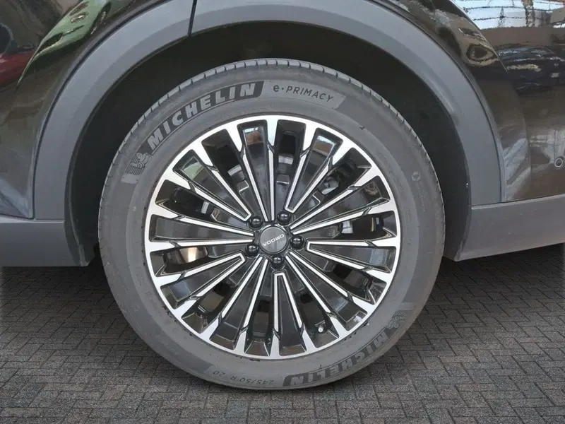 Omoda Omoda 9 SHS-P usata a Roma (6)