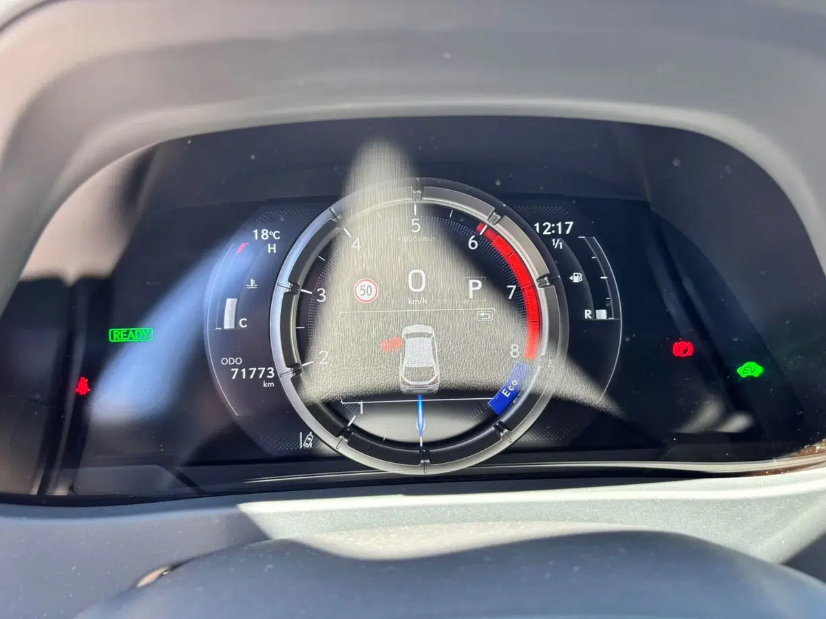 Lexus UX usata a Modena (9)