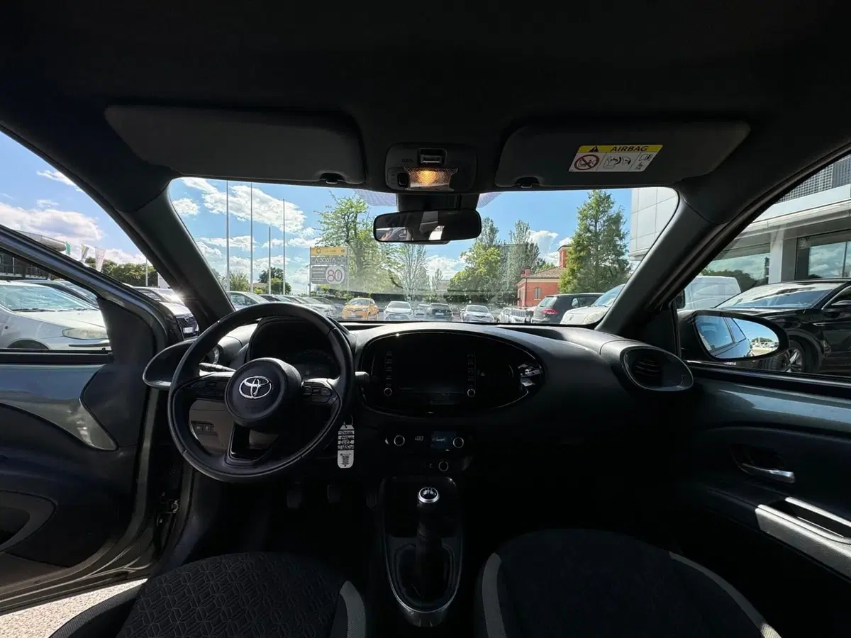 Toyota Aygo X usata a Bologna (17)
