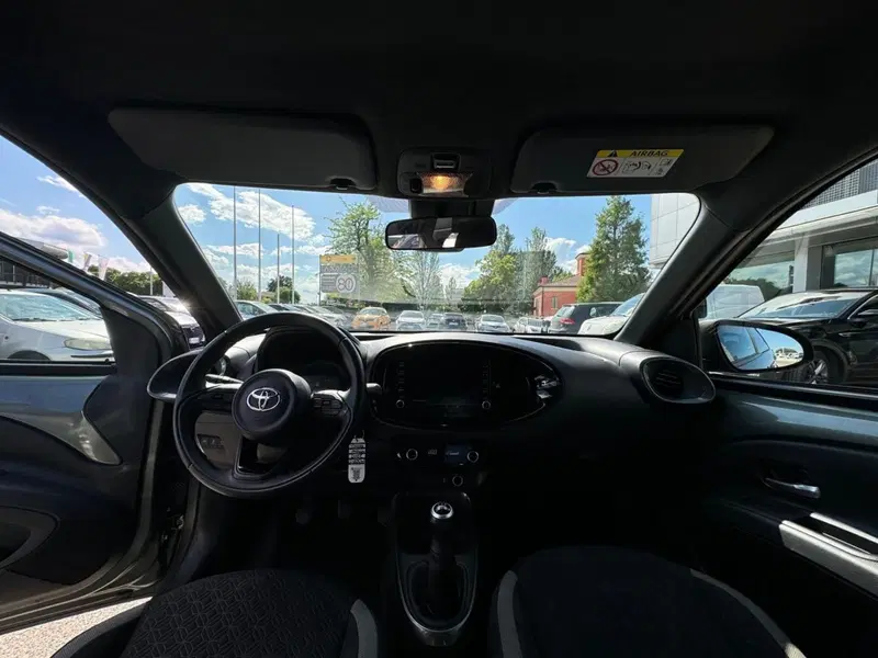 Toyota Aygo X usata a Bologna (17)