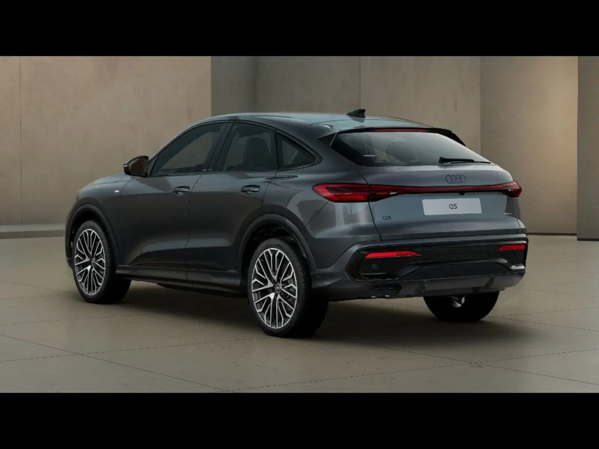 Audi Q4 Sportback nuova a Grosseto (3)
