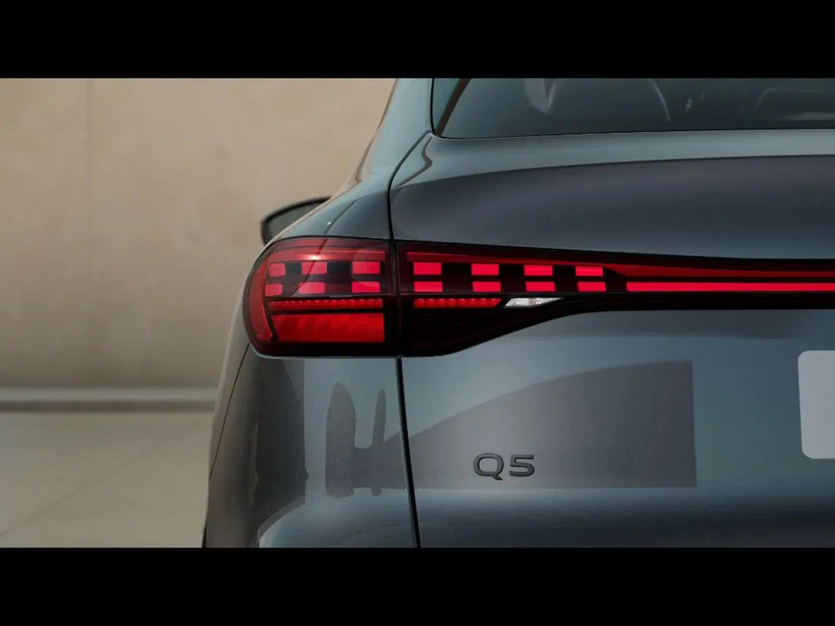 Audi Q4 Sportback nuova a Grosseto (7)
