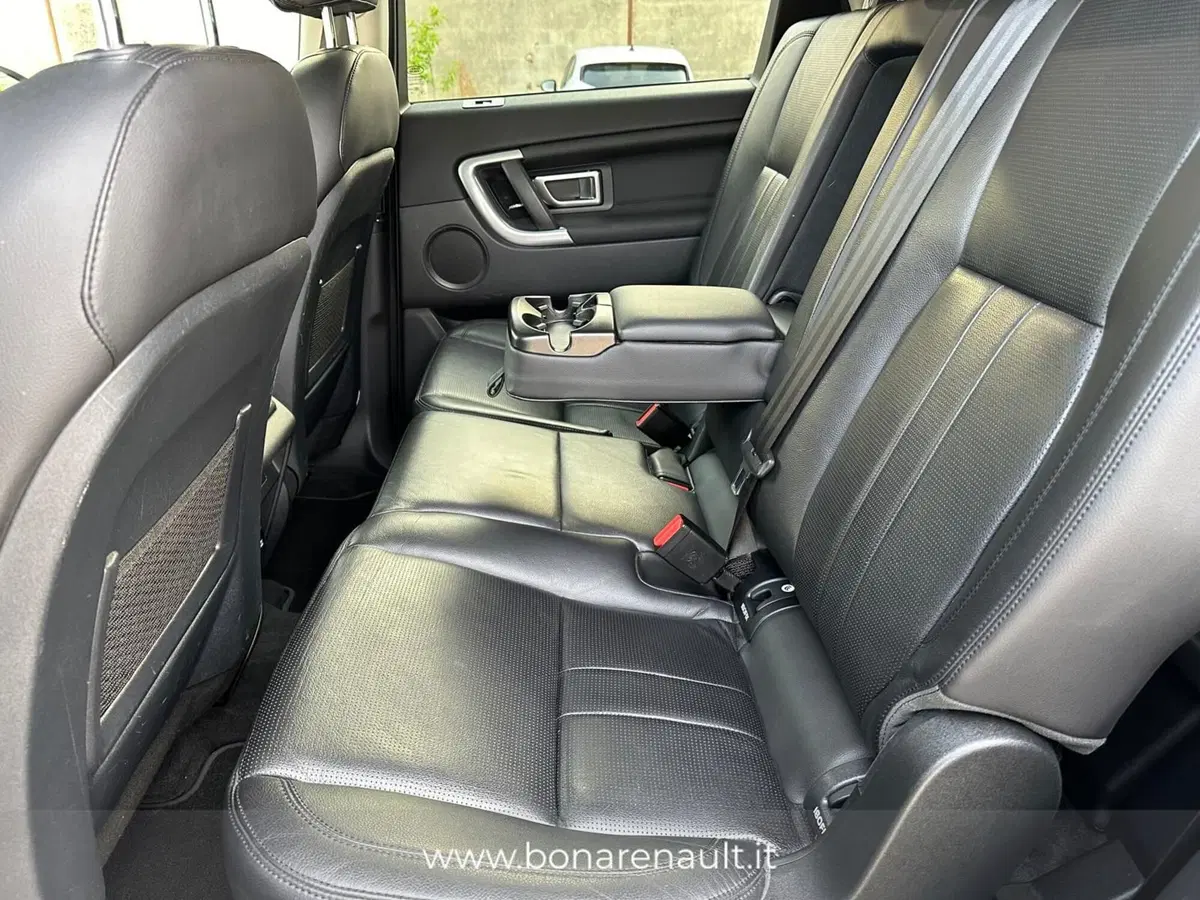 Land Rover Discovery Sport usata a Monza e Brianza (9)