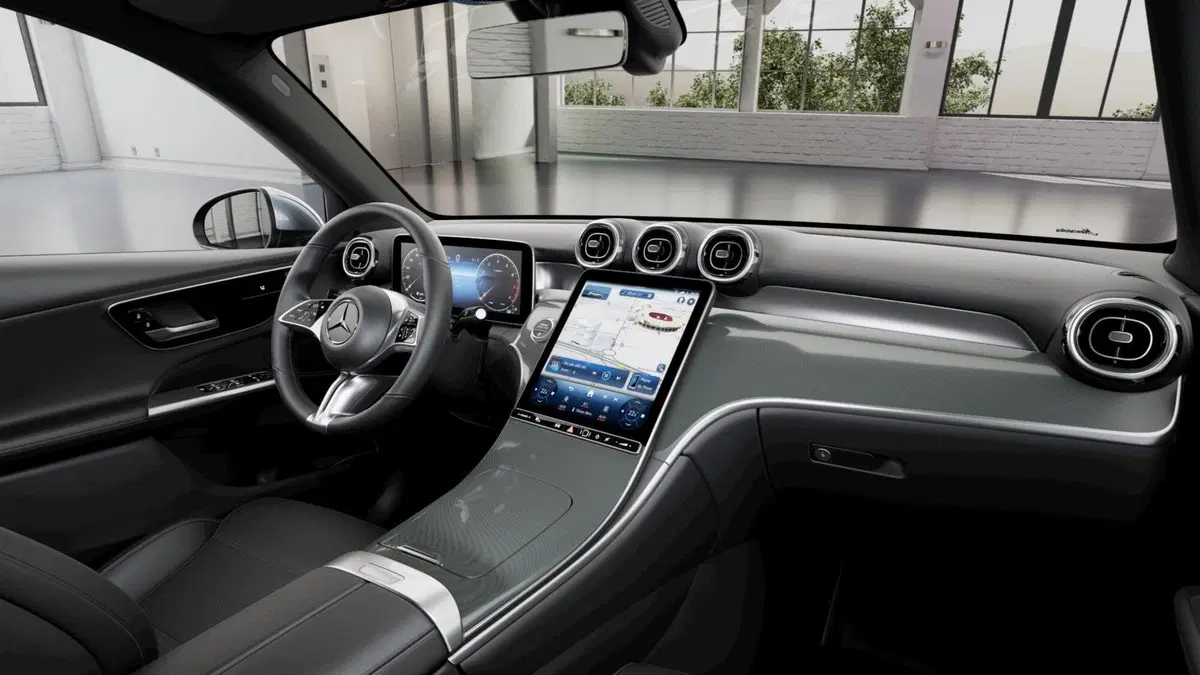 Mercedes-Benz GLC SUV nuova a Milano (5)