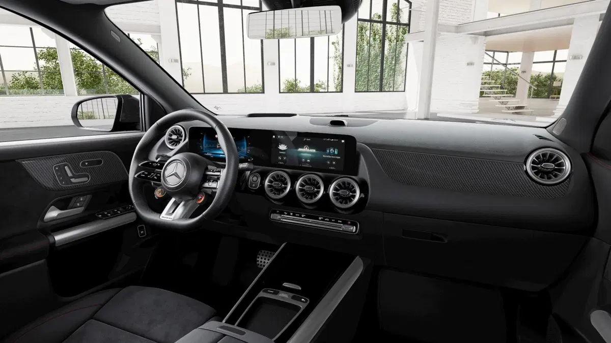 Mercedes-Benz GLA SUV nuova a Monza e Brianza (5)