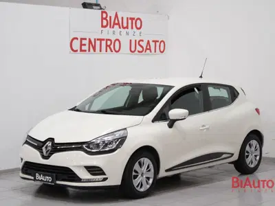 Renault Clio 1.2 75CV 5 porte Zen del 2017 usata a Sesto Fiorentino