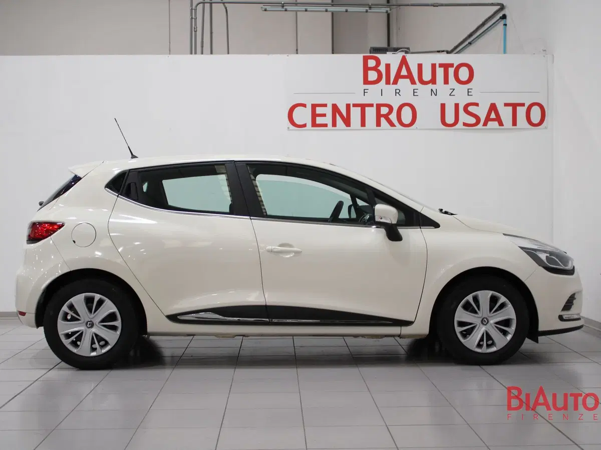 Renault Clio usata a Firenze (17)