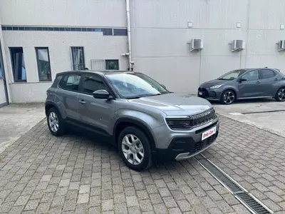 Jeep Avenger 1.2 turbo Altitude fwd 100cv del 2024 usata a Poggio Renatico