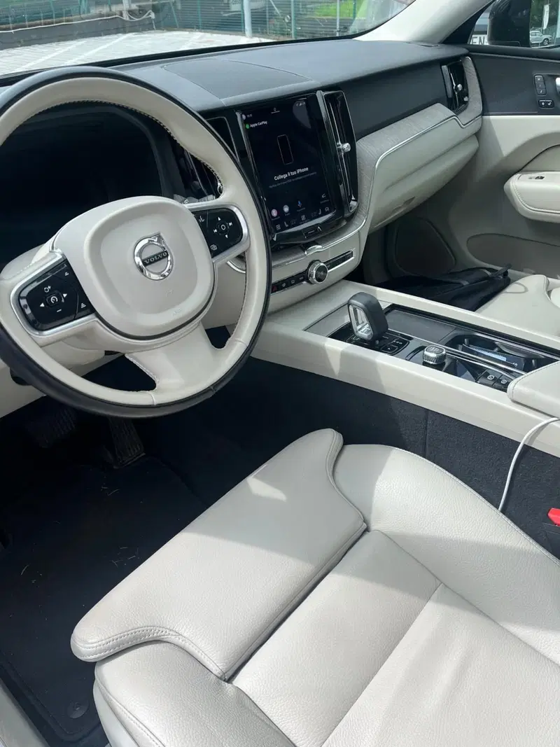 Volvo XC60 usata a Como (10)