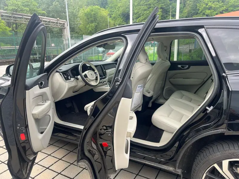 Volvo XC60 usata a Como (5)