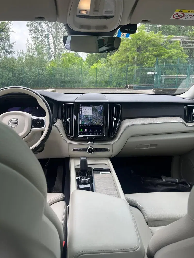Volvo XC60 usata a Como (7)