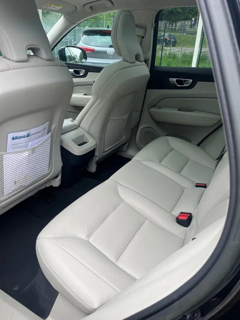 Volvo XC60 usata a Como (8)