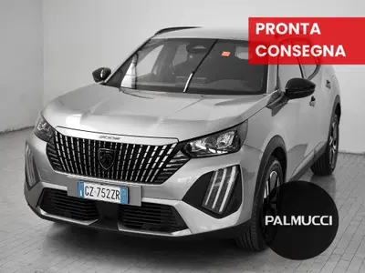 Peugeot 2008 1.2 turbo Allure 100cv del 2025 usata a Prato