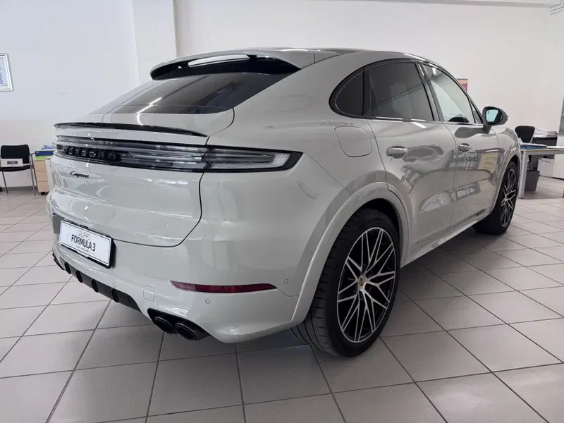 Porsche Cayenne Coupé usata a Messina (3)